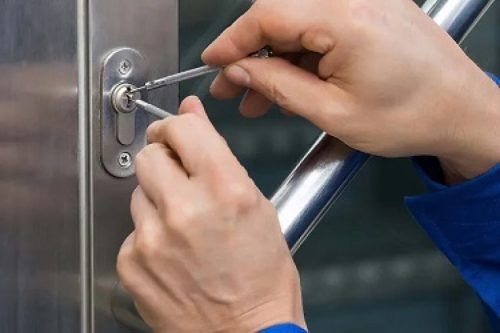 Cuales son los mejores servicios de cerrajeria de urgencia en Barcelona - Locksmith Burgos 24 Hours Urgent