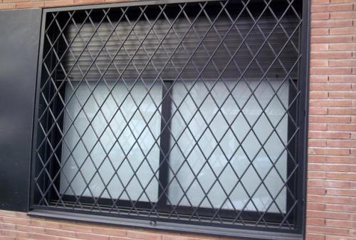 reja fija rombos 12 - Rejas Sant joan despi para ventanas y puertas