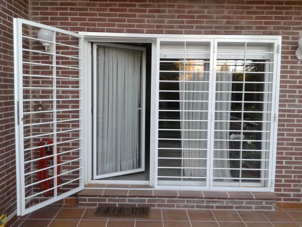 rejas para ventanas 1024x768 - Rejas Fijas de Seguridad para Ventanas y Puertas Barcelona