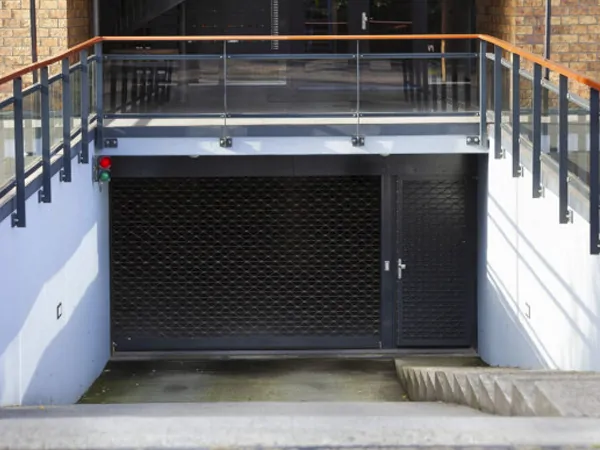 Como elegir un buen servicio de cerrajeria para puertas de garaje en Barcelona - &iquest;C&oacute;mo elegir un buen servicio de cerrajer&iacute;a para puertas de garaje en Barcelona?