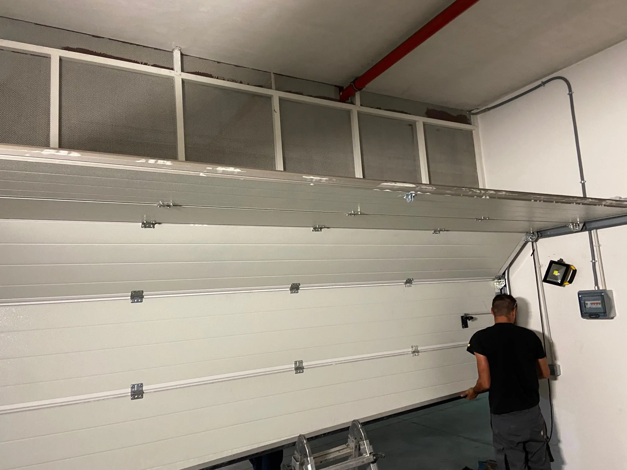 ¿Dónde encontrar el servicio más económico para reparar puertas de garaje en Madrid? Donde encontrar el servicio mas economico para reparar puertas de garaje Madrid - ¿Dónde encontrar el servicio más económico para reparar puertas de garaje en Madrid?